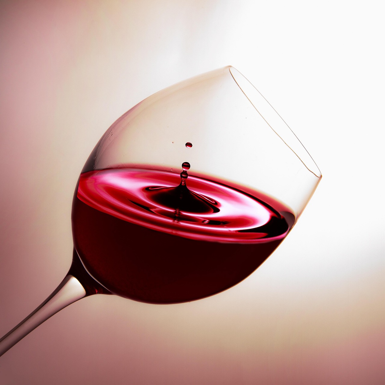 paint sip friends wine